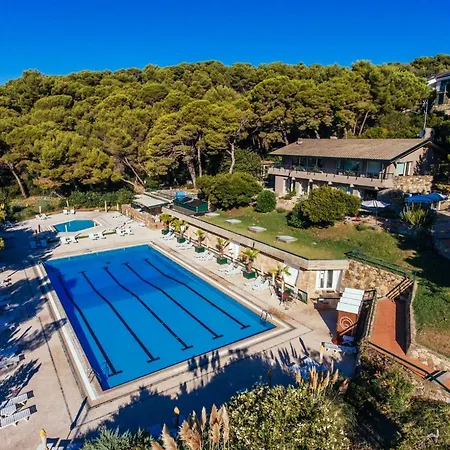 מלון דירות Sporting Pinamare 4*