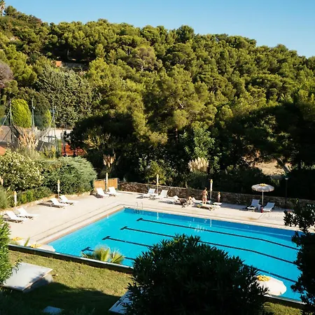 Sporting Pinamare Apartmanhotel