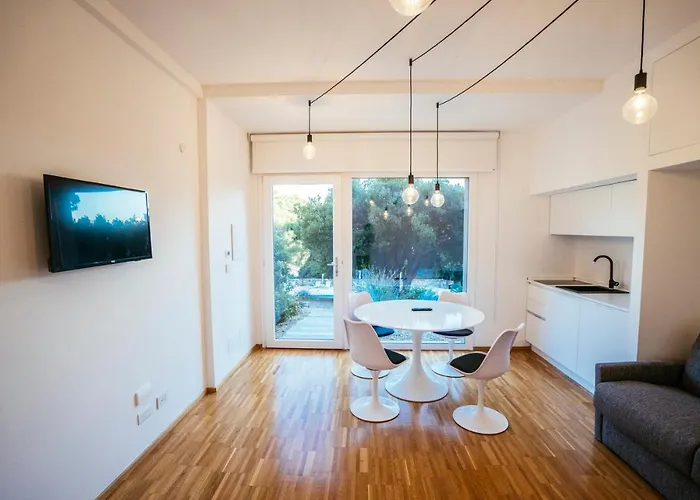 Sporting Pinamare 公寓式酒店 4*