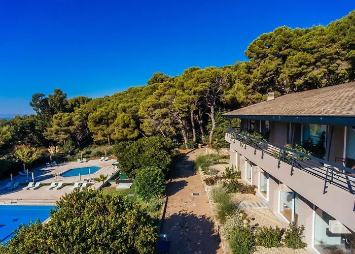 Sporting Pinamare 公寓式酒店 4*