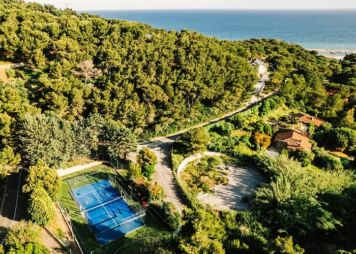 Sporting Pinamare 4*